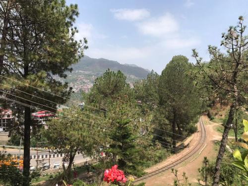 Deoghat Wohnung | Cozy Solan Apartment with Stunning Views