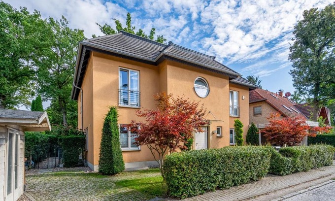 Kolonie Kleinmachnow Wohnung | Cozy Souterrain-Flat with Sauna