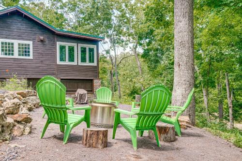 Cook Station Haus | Cozy Steelville Retreat River and Trail Access!