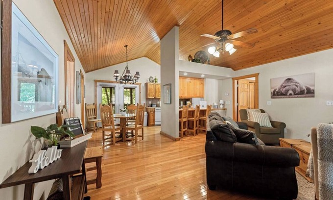 Reeds Spring Kabine | Cozy Stonebridge Cabin, near Silver Dollar City