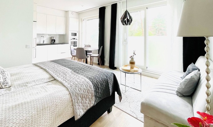 Lantinen District Wohnung | Cozy studio, close to Helsinki and shopping centern