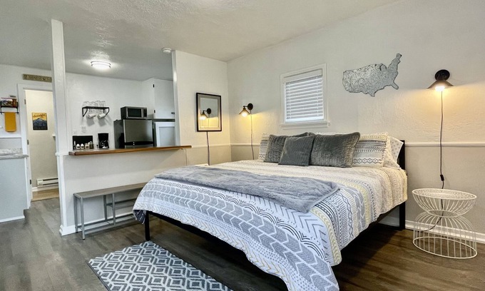 Twin Falls Haus | Cozy Studio Cottage - Downtown Twin Falls