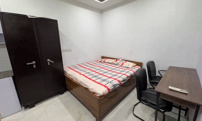 Old Rajinder Nagar Wohnung | Cozy studio in tranquil New Delhi with AC