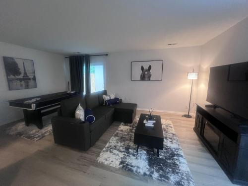 St. Charles Wohnung | Cozy Suburban Haven!