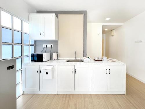 Kampar Bed & Breakfast | Cozy Suite - Near UTAR - Champs Elysees Kampar