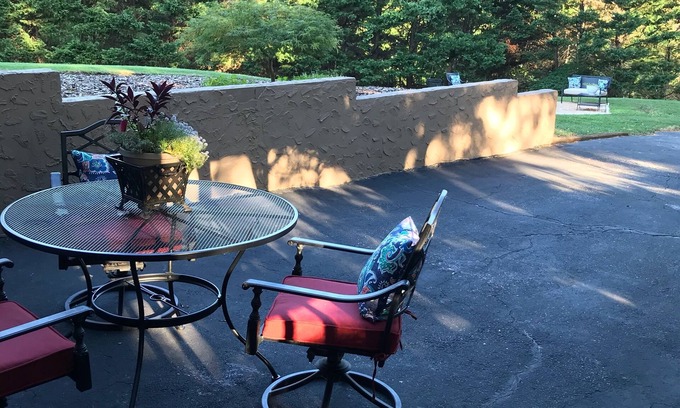 Hickory Wohnung | Gemütliche Suite auf Zedern