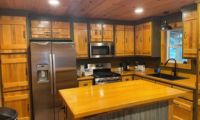 Pierre Part Kabine | Cozy Swamp Cabin in charming Pierre Part with AC, WiFi