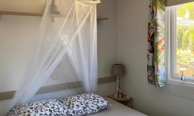 Tarifa Haus | Cozy tiny house in nature, 5 mins from Beach | With sea view & high speed WiFi