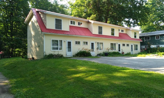 Harbor Springs Haus | Cozy Up-North Townhouse Bungalow