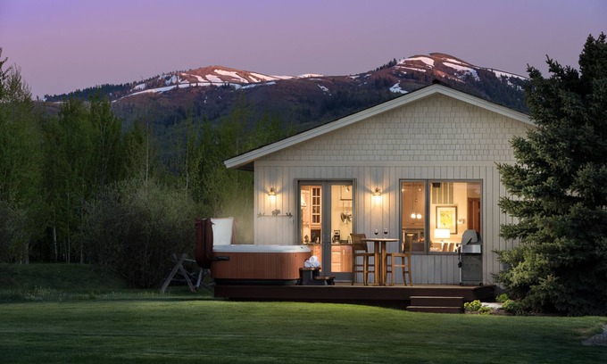 South Park Haus | Cozy Upscale Guesthouse/ Discounted extended stays