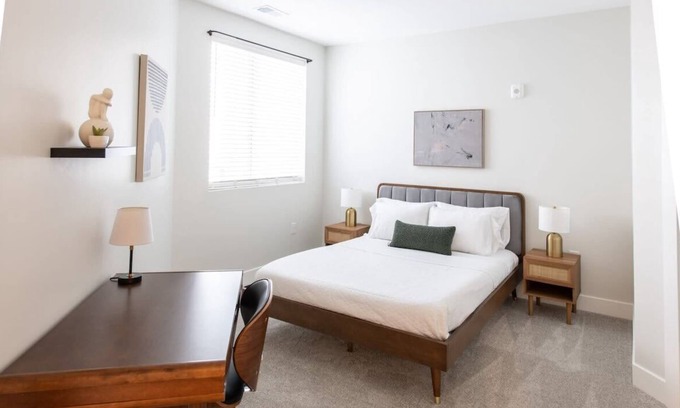 Central Business District Wohnung | Cozysuites | Luxe 1BR in Downtown Cincinnati