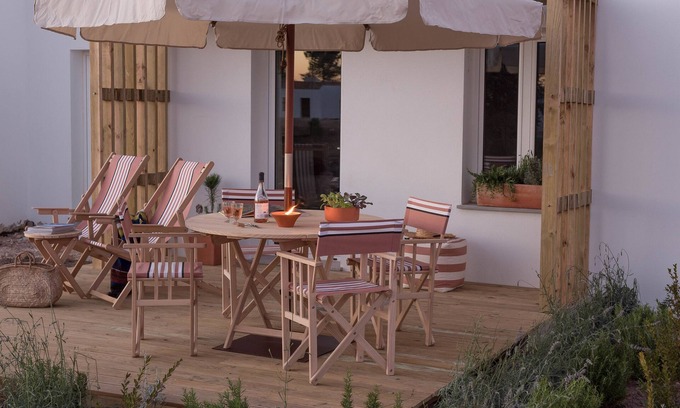 Baiona Haus | Craveiral Farmhouse by Belong