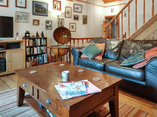 Port Talbot Haus | Creative Afan Valley Home