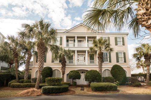 Litchfield by the Sea Haus | Creek Front Beach House in gated Litchfield by the Sea