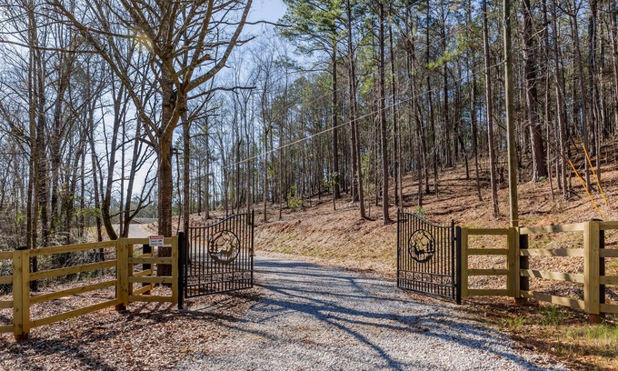LaGrange Haus | Creek Lodge - LaGranges bestgehütetes Geheimnis