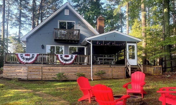 Reedville Hütte | CreekFront/Kayaks/Float Mat/Paddleboard/PrivateDock/10MinDrivetoMainStReedville