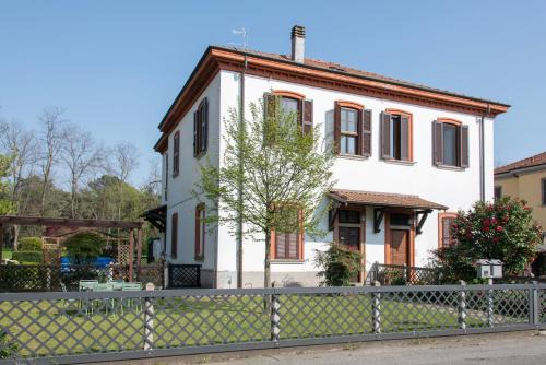 Crespi d'Adda Haus | Crespi d'Adda a "colori"