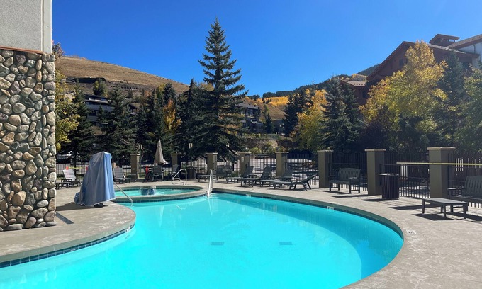 Crested Butte Eigentumswohnung | Crested Butte Condo with King Bed, Outdoor Pool and Hot Tub