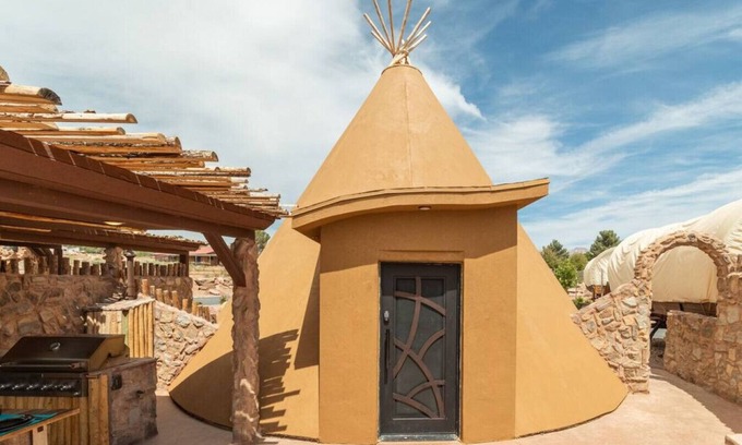 Virgin Wohnmobilvermietung | Crow Tipi by the Pond with 1 King Bed, Hot Tub and Outdoor Kitchen Unit #36