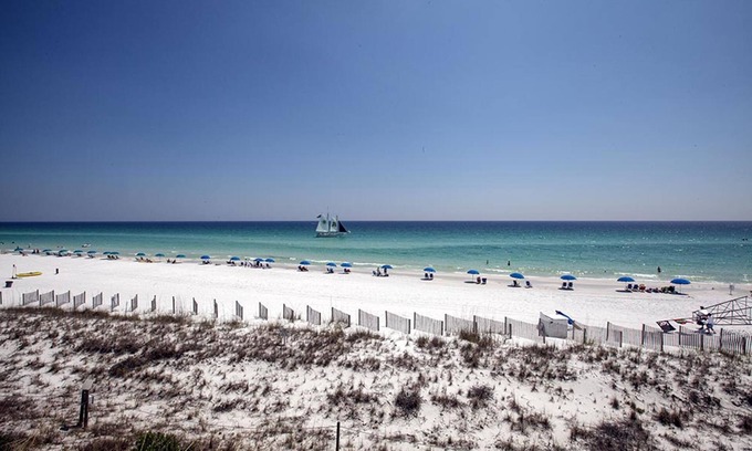 Crystal Beach Eigentumswohnung | Crystal Dunes Beach Resort by Panhandle Getaways