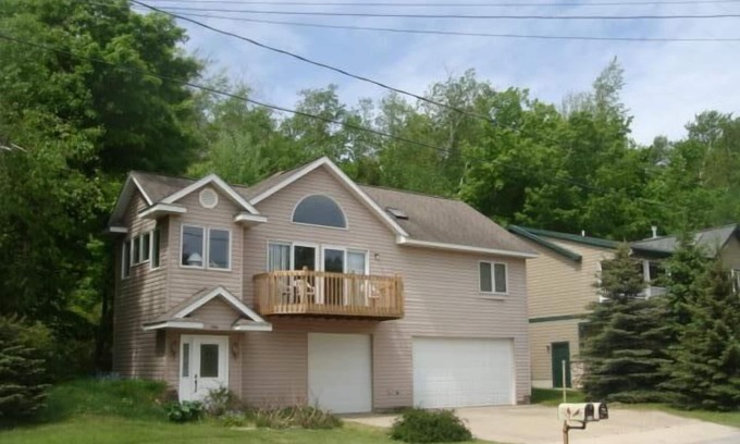 Frankfort Hütte | Kurzurlaub am Crystal Lake