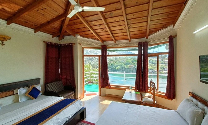 Bhimtal Haus | Crystal LakeView Homestay
