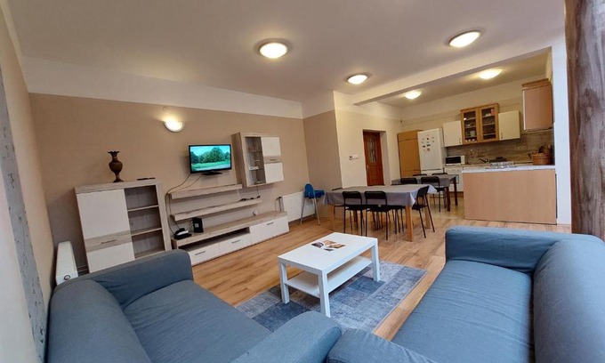 Szeged Wohnung | CsaládBarát Vendéglak Szegedi Magánszálláshely 9 fő részére, nagycsaládok és baráti társaságok részére
