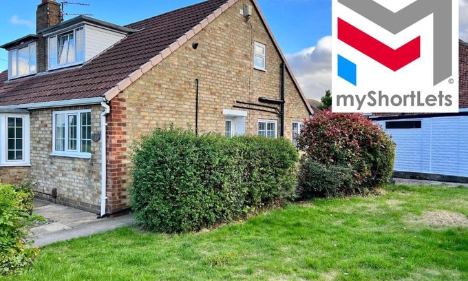 Cleethorpes Haus | Curzon House Two - Great for Contractors or Family Holidays