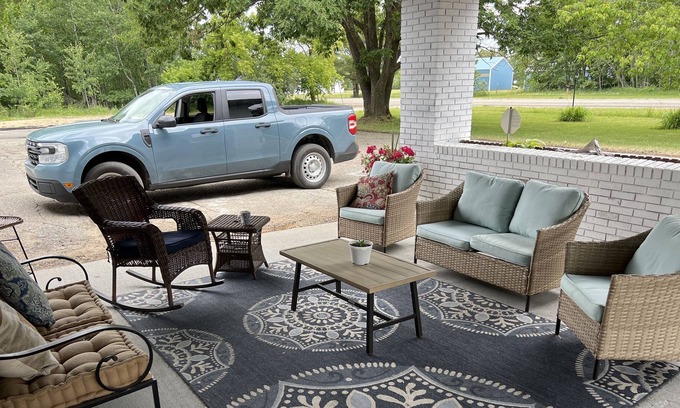 Houghton Lake Haus | Custom built in Queen day bed room. Stylish high end bedding & mattresses.