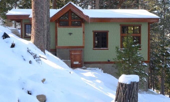 Yosemite West Hütte | Custom Cottage, Klimaanlage, Kamin, Ansichten, Private Deck, Zentral zum Par