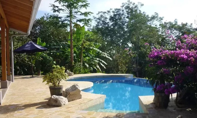 Montezuma Haus | Benutzerdefinierte Eco Home, Privat, Pool, Canopy View. Ab 149 USD pro Nacht
