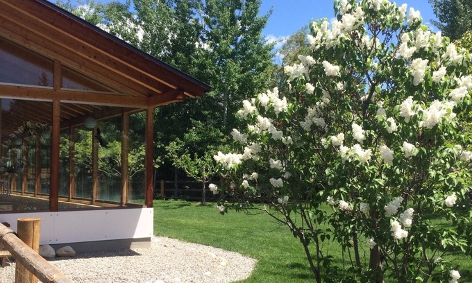 Hailey Haus | Kundenspezifisches europäisches Haus mit großem eingezäuntem Hof