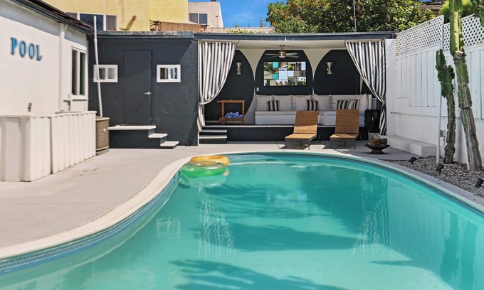 Middletown Haus | Custom Home mit Cabana, beheiztem Pool, Spa und Aussicht