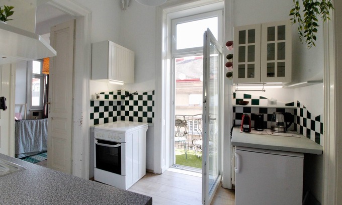 Altlerchenfeld Wohnung | Cute Boho APT with Balcony
