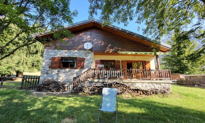 Valdeblore Skihütte | Cute chalet surrounded by trees
