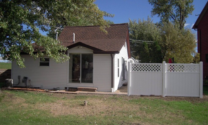 Pinckney Haus | Süßes kleines Häuschen am kleinen Portage See, Portage Kette der Seen, Pinckney Mi.