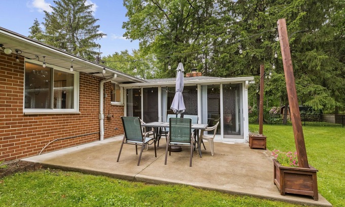 Northfield Haus | CVNP Getaway - 5 mins to Brandywine Falls