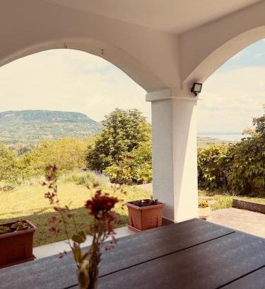 Szigliget Haus | Délibáb Vendégház