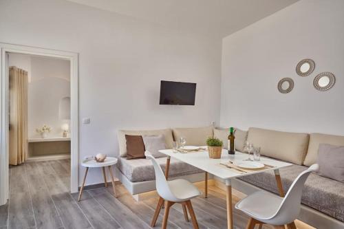 Vourvoulos Wohnung | D' amigos Superior Cave House with outdoor hottub