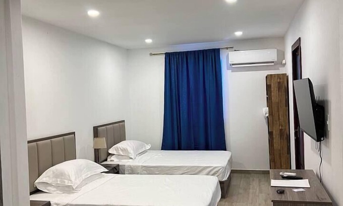 Nikiboko Wohnung | D&X Apartment-E | 2-Bed, Kitchen, AC, WiFi, TV