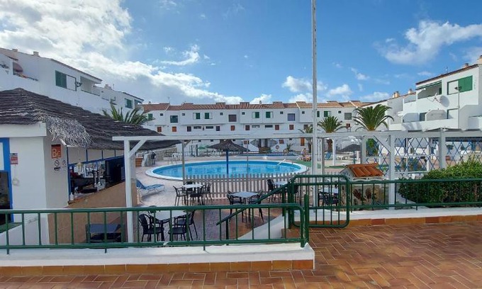 Arona Wohnung | D104 alondras park ground floor pool view