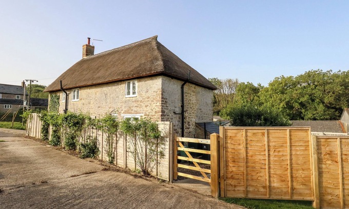 Littlebredy Hütte | DAIRY COTTAGE, pet friendly, character holiday cottage in Abbotsbury