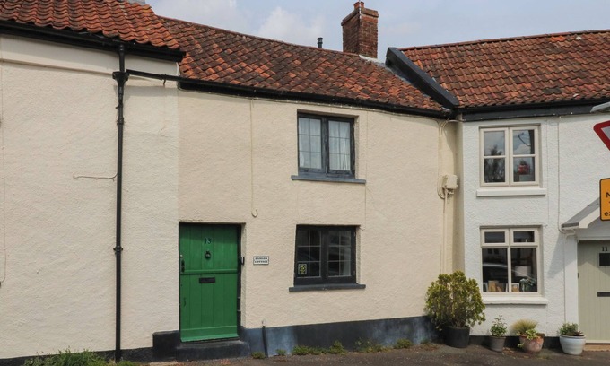 Nether Stowey Hütte | DAMSON COTTAGE, pet friendly, with open fire in Nether Stowey