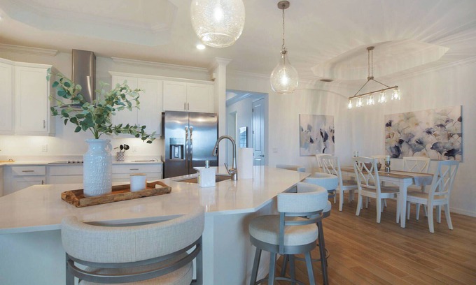 Immokalee Haus | Dates Open in April 2025! Beautiful Home on Golf Course! Golf Included!