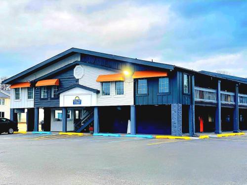 Port Huron Hotel | Days Inn and Suites by Wyndham Port Huron