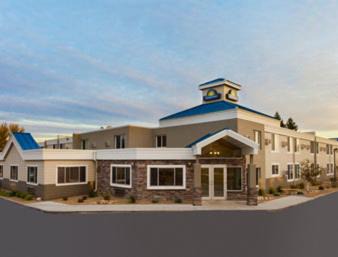 Bismarck Hotel | Days Inn by Wyndham Bismarck