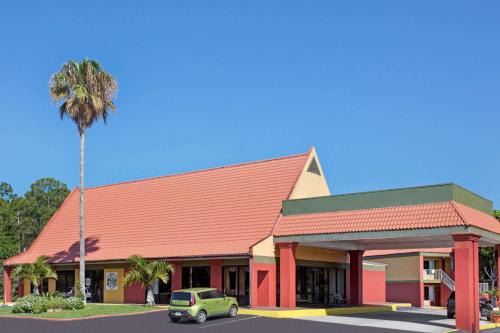Cocoa Hotel | Days Inn by Wyndham Cocoa Cruiseport West At I-95/524