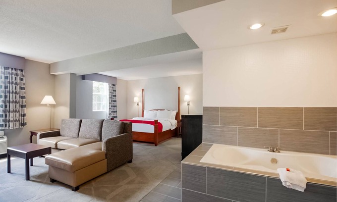 Conneaut Hotel | Days Inn by Wyndham Conneaut