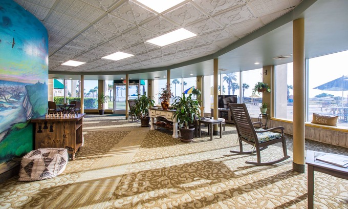 Jekyll Island Hotel | Days Inn & Suites by Wyndham Jekyll Island