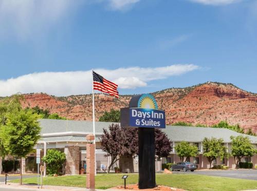 Kanab Hotel | Days Inn & Suites by Wyndham Kanab